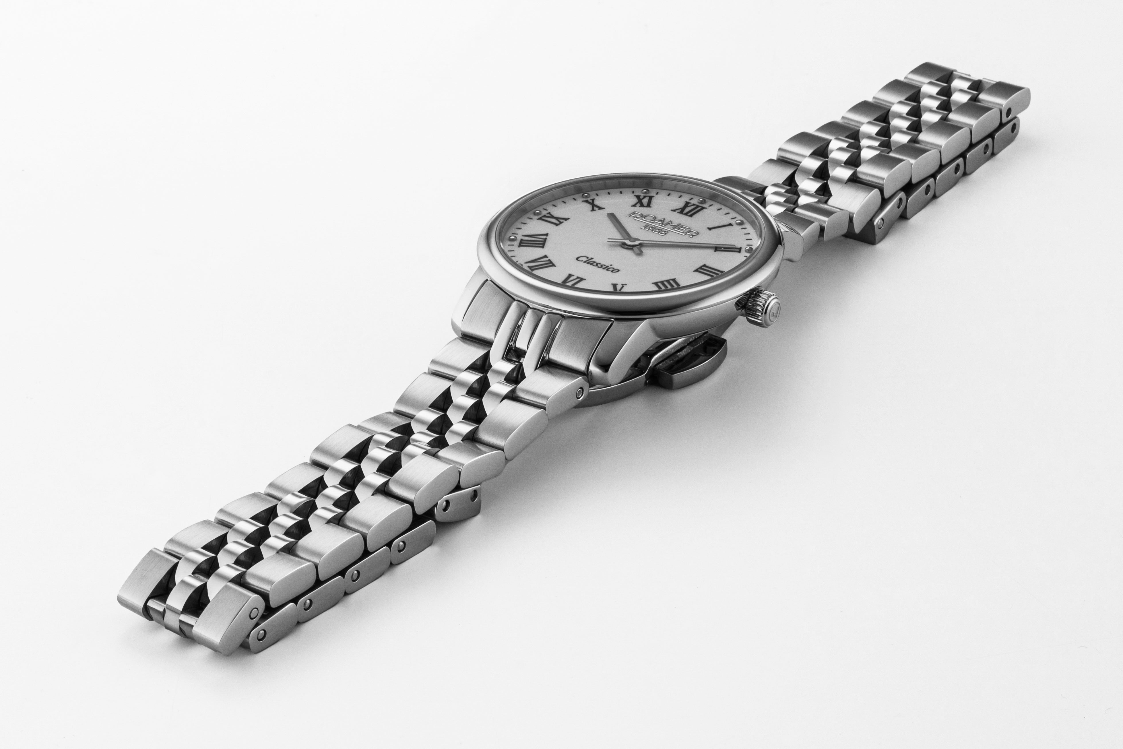 Classico Ladies 30mm Quartz Two-Hand White Dial Silver Bracelet Sapphire glass Stainless Steel swiss watch