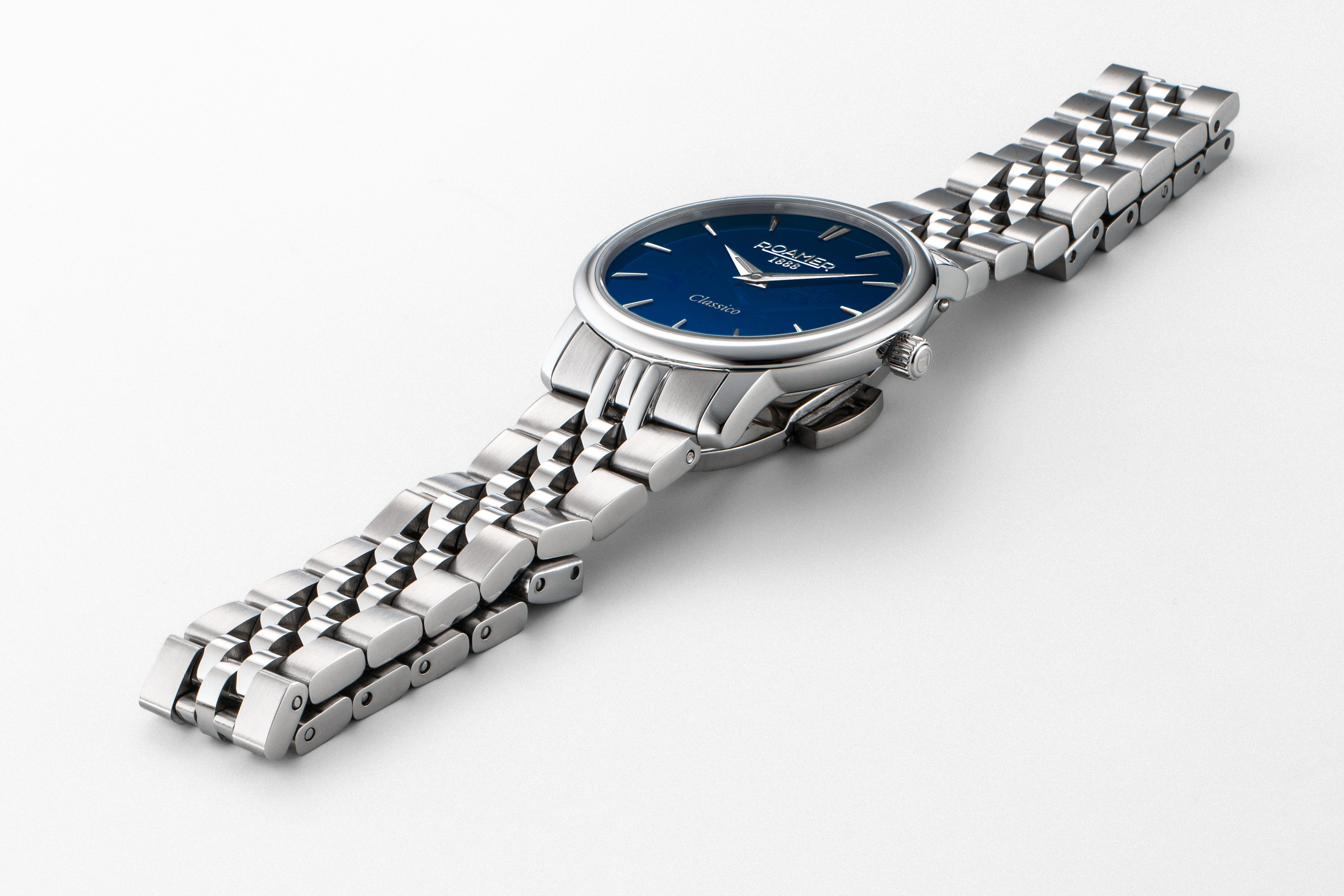 Classico Ladies 30mm Quartz Two-Hand Blue Sunray Dial Silver Bracelet Sapphire glass Stainless Steel swiss watch