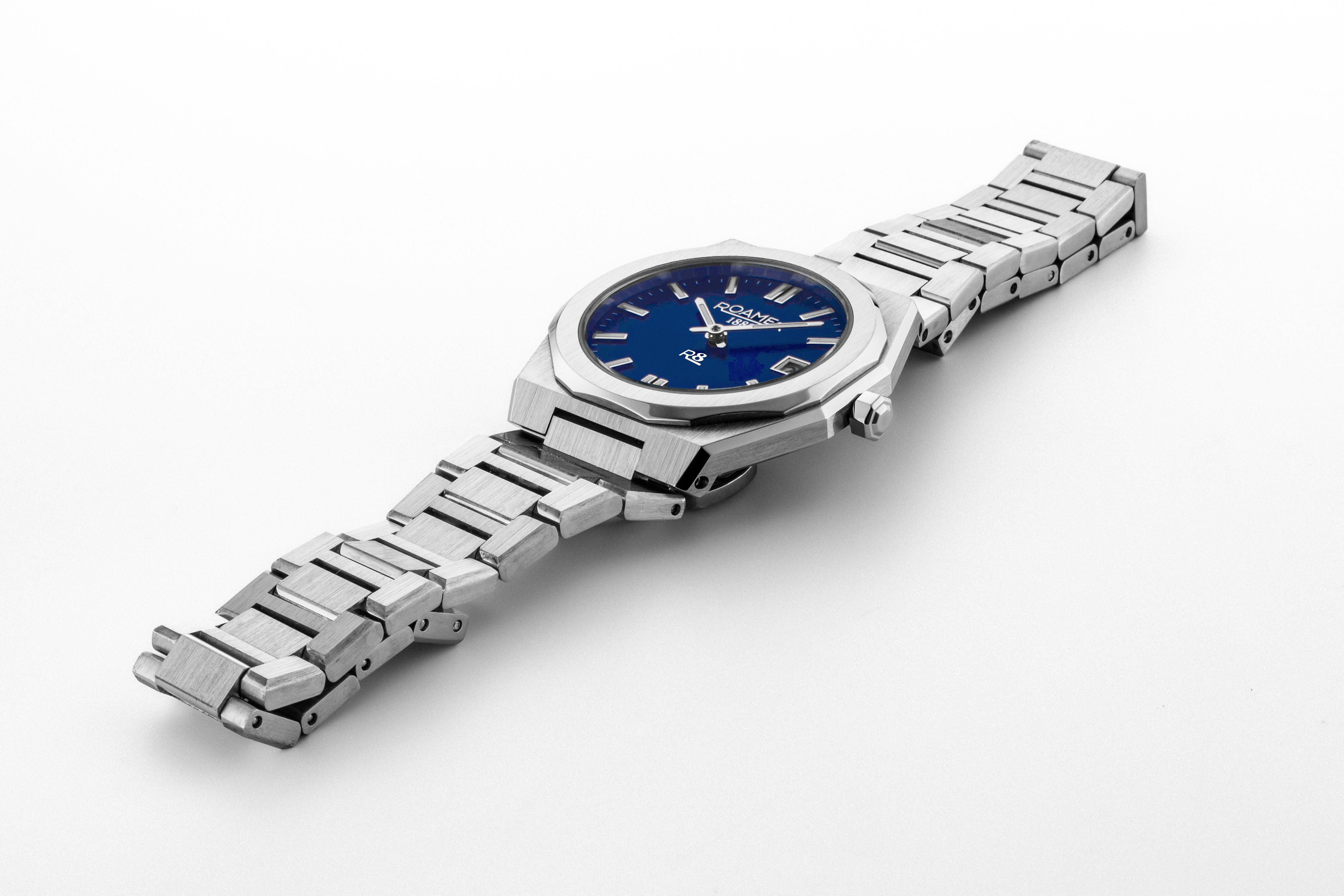 R8 Ladies 32.5mm Quartz Two-Hand Date Blue Sunray Dial Silver Bracelet Sapphire glass Stainless Steel swiss watch