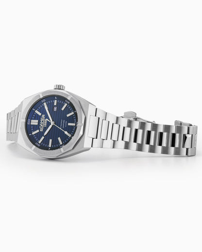 Stingray 42 mm Quartz Three-Hand Date Blue Dial Silver Bracelet Sapphire glass Stainless Steel swiss watch