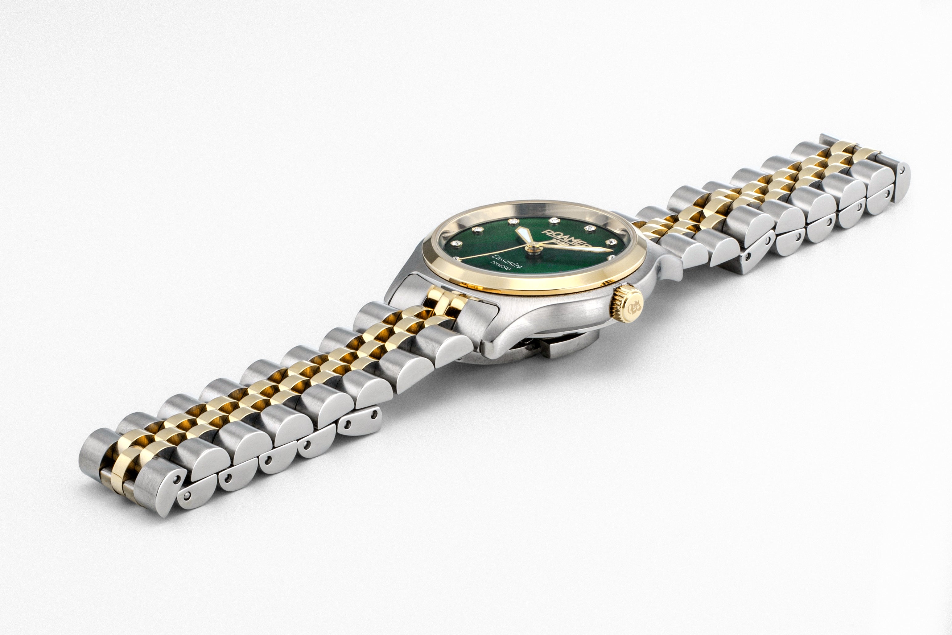 Cassandra Diamond 31 mm Quartz Three-Hand Green Dial Two-Tone Bracelet Sapphire glass Stainless Steel swiss watch