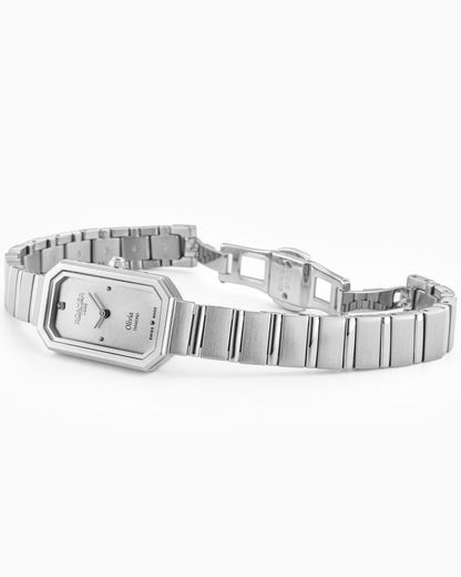 Olivia Diamond 18x29 mm Quartz Two-Hand Silver Dial Silver Bracelet Sapphire glass Stainless Steel swiss watch
