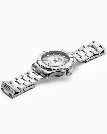 Deep Sea 200 43 mm Quartz Three-Hand Date Silver Dial Silver Bracelet Sapphire glass Stainless Steel swiss watch. Available in selected stores in POLAND.
