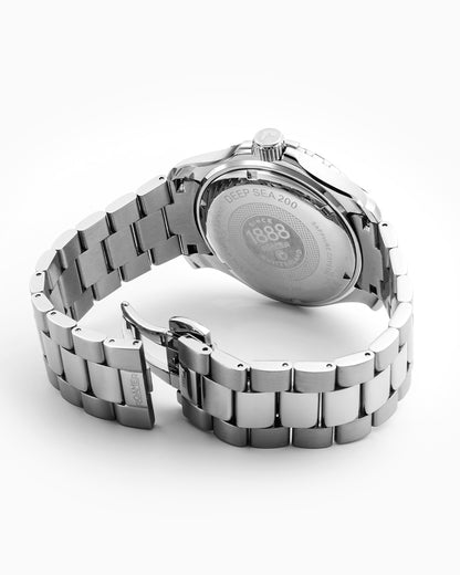Deep Sea 200 43mm Quartz Three-Hand Date Black Dial Silver Bracelet Sapphire glass Stainless Steel swiss watch