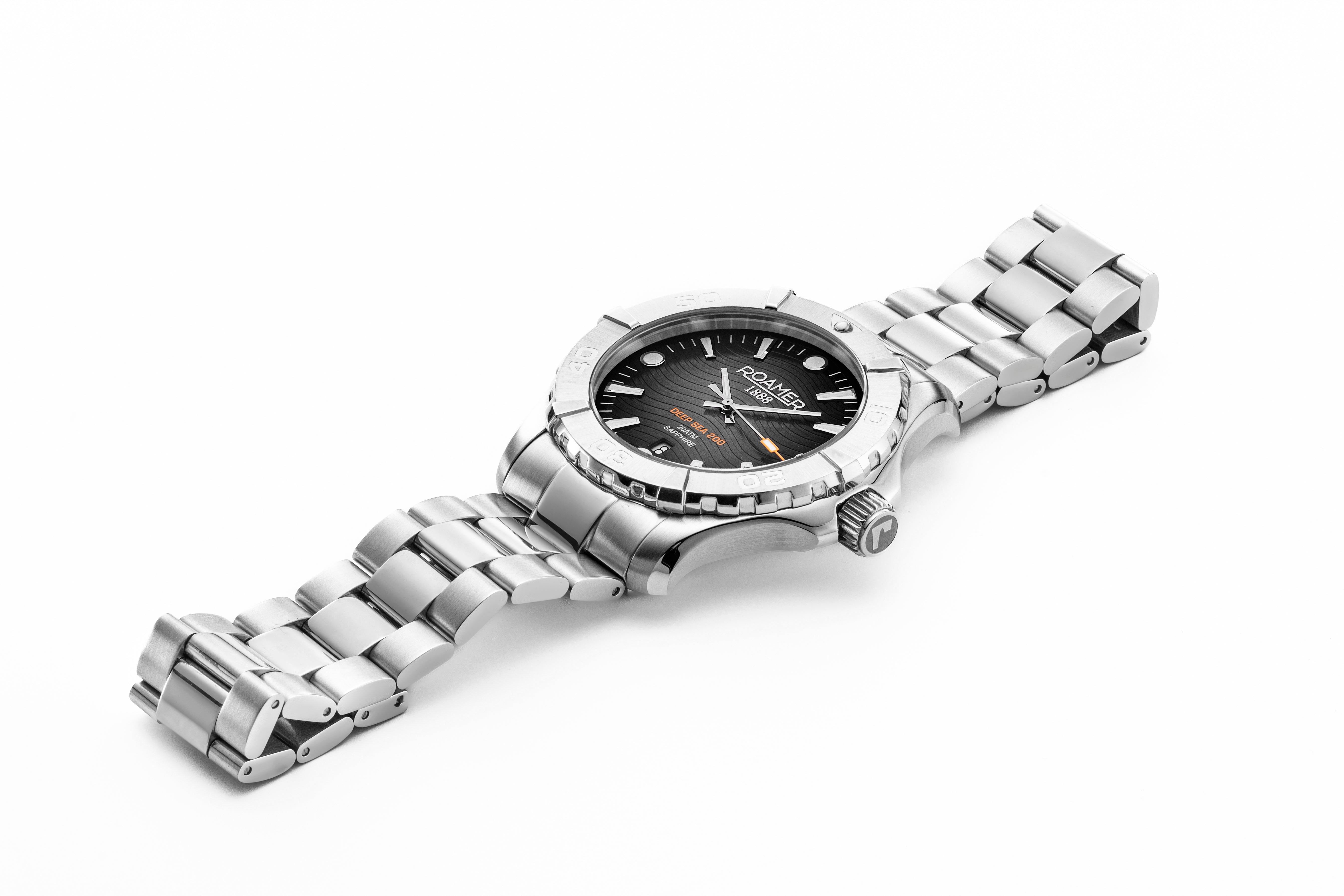 Deep Sea 200 43 mm Quartz Three-Hand Date Black Dial Silver Bracelet Sapphire glass Stainless Steel swiss watch