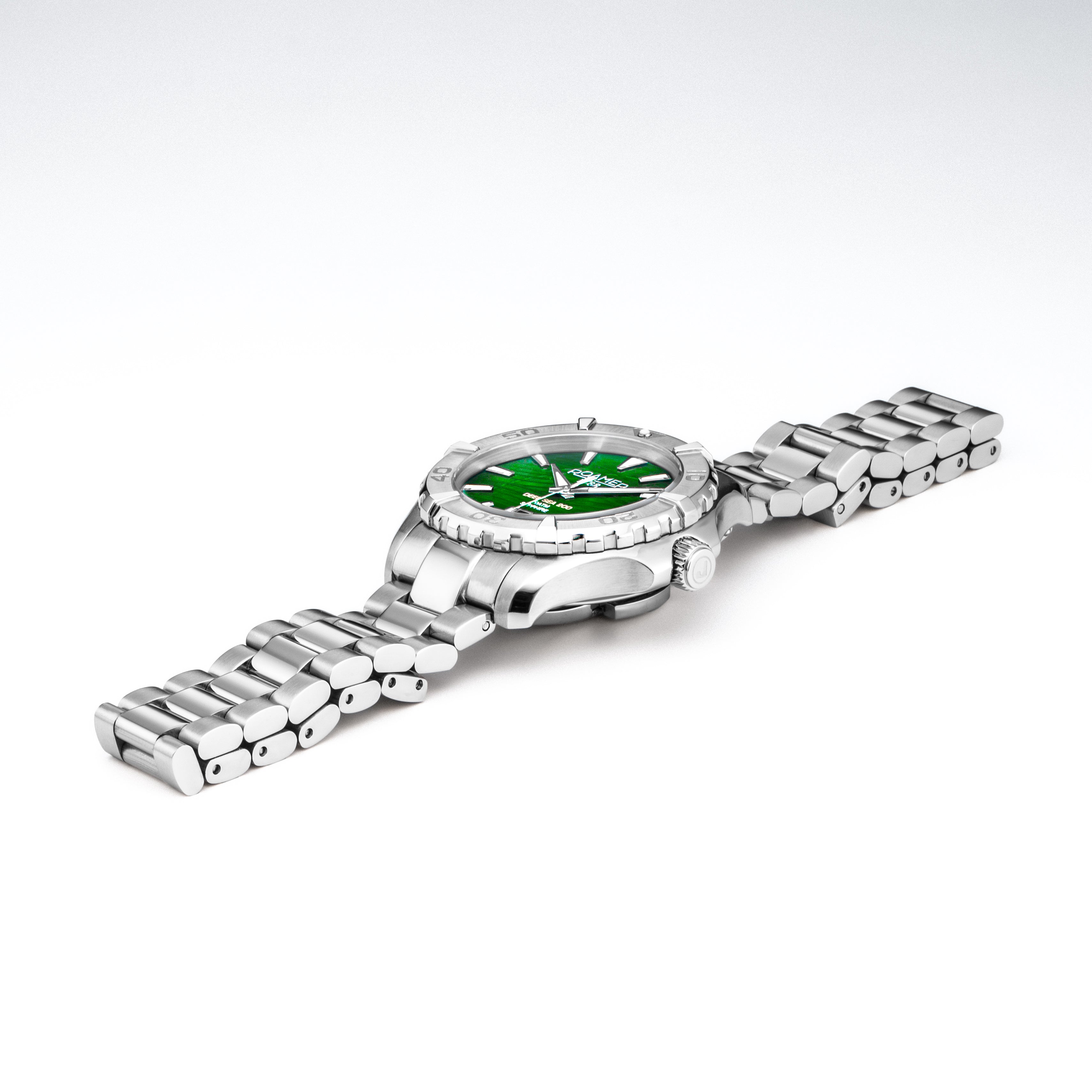 Deep Sea 200 Ladies 34 mm Quartz Three-Hand Date Green Dial Silver Bracelet Sapphire glass Stainless Steel swiss watch