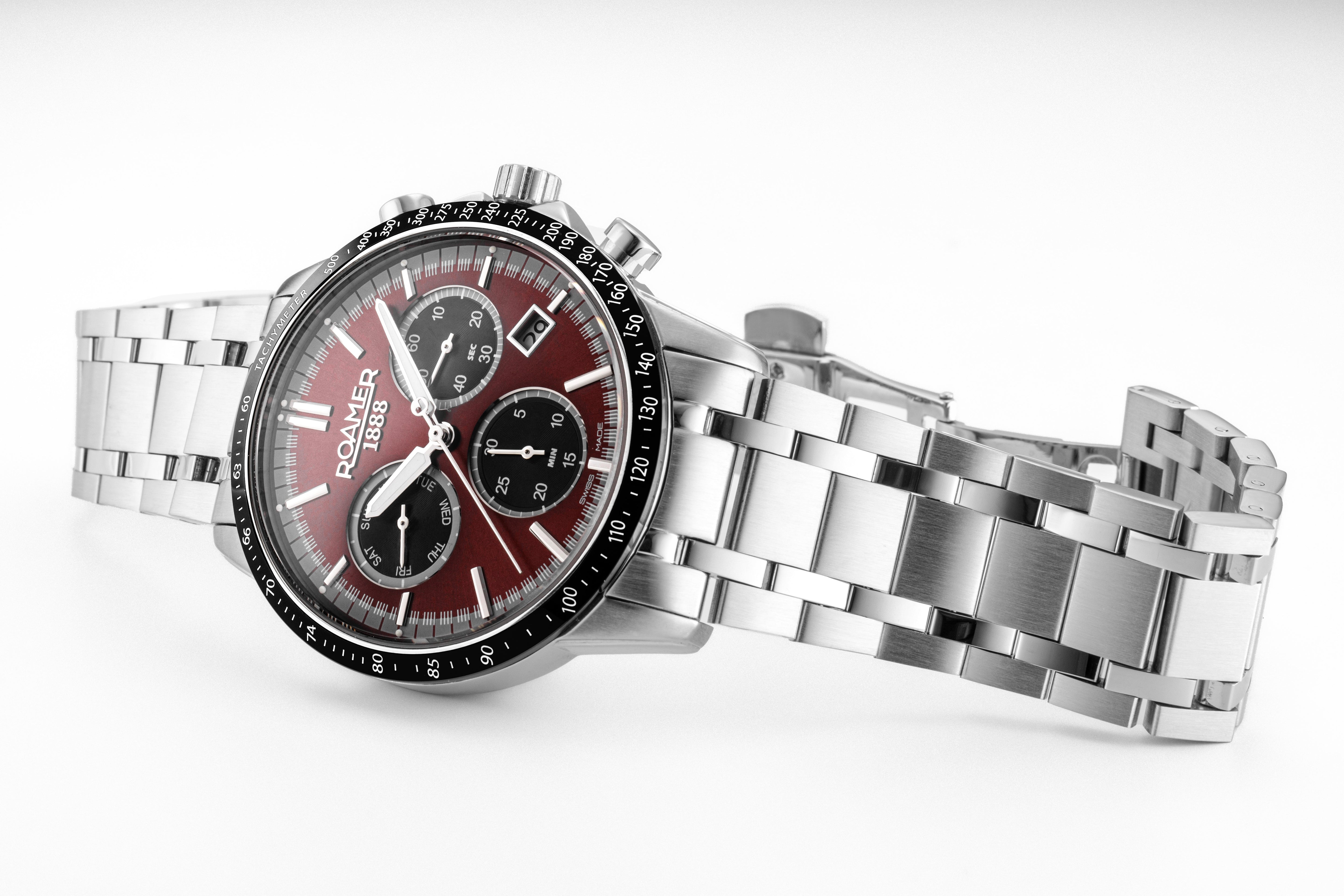 Mercury Chrono 43.5 mm Quartz Chronograph Date, small second Red Sunray Dial Silver Bracelet Sapphire glass Stainless Steel swiss watch