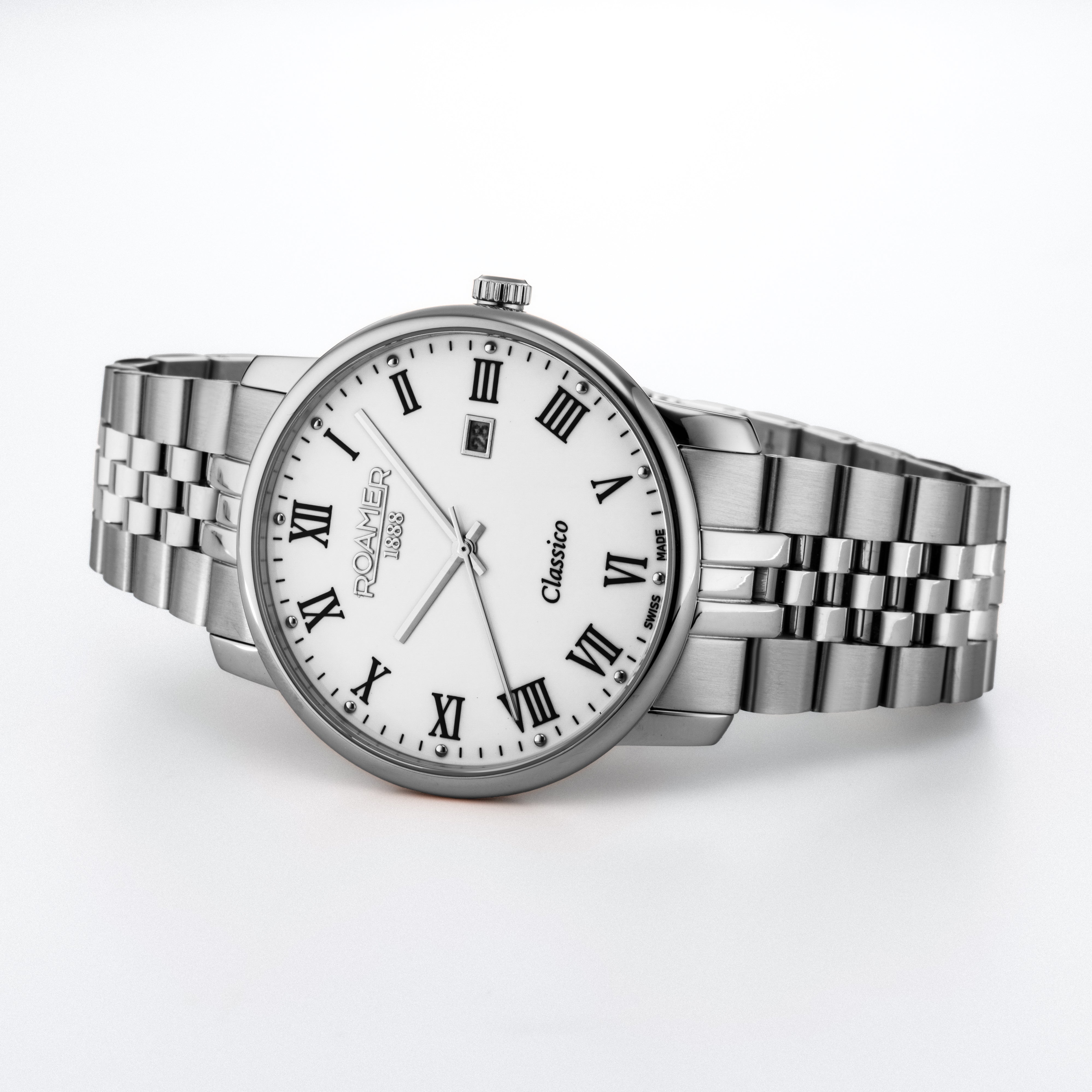 Classico Gents 40 mm Quartz Three-Hand Date White Dial Silver Bracelet Sapphire glass Stainless Steel swiss watch