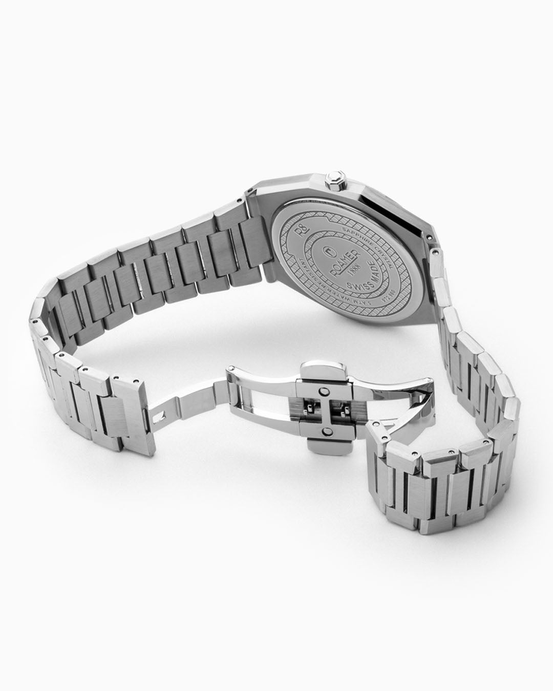 R8 Gents 41 mm Quartz Three-Hand Date Black Sunray Dial Silver Bracelet Sapphire glass Stainless Steel swiss watch